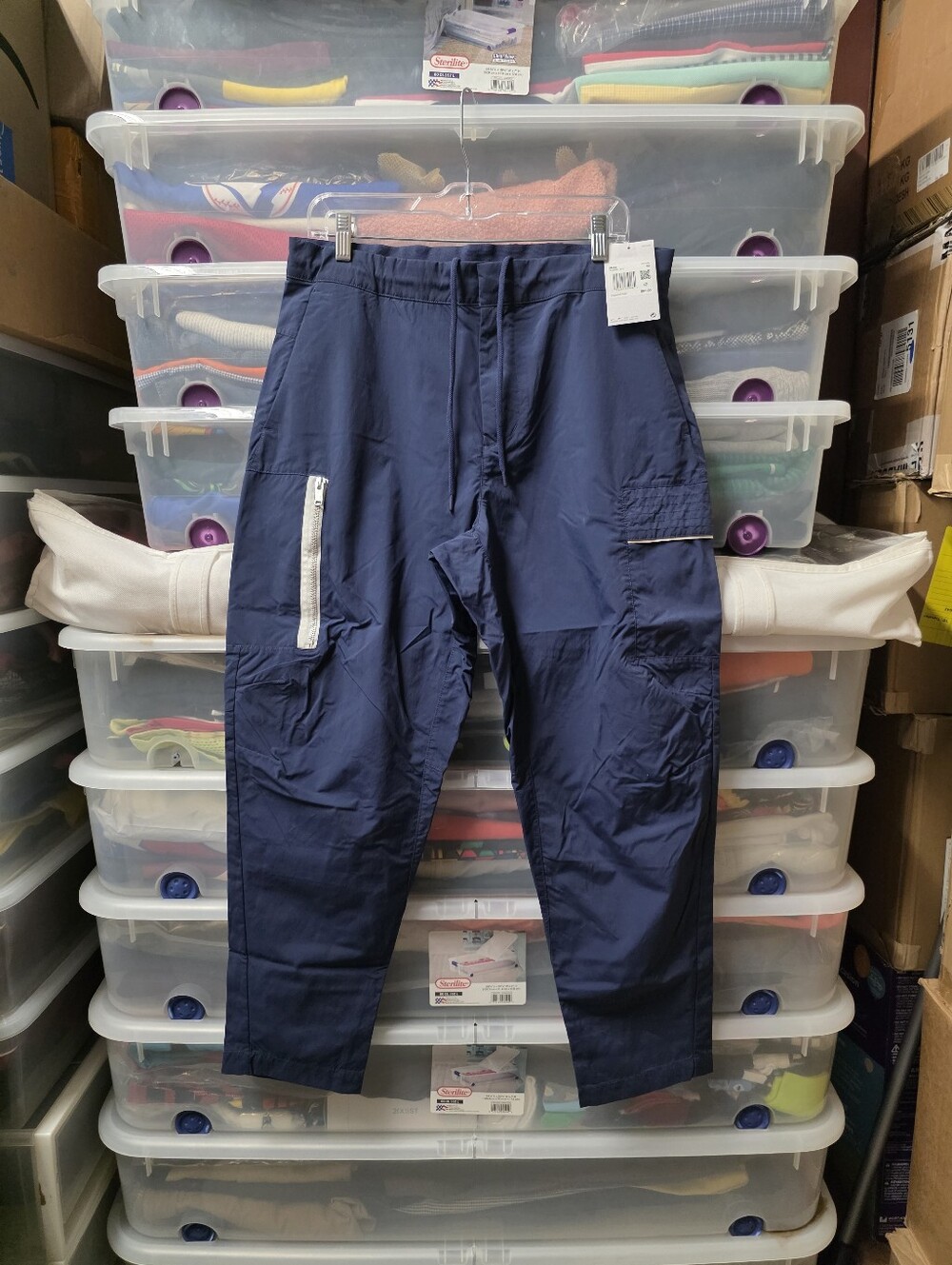 Nike Men’s Blue Cargo Pants Standard Fit Tapered Leg Drawstring Waist 32